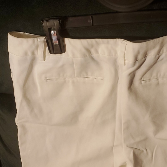 White Capri Pants Size 8 Apt. 9 Modern Fit Used - Picture 6 of 8